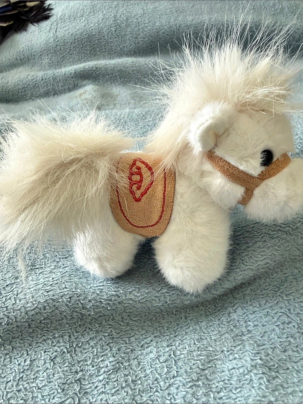 Oliver & Company Horse Keychain Plush White & Brown Plush Keychain NWT